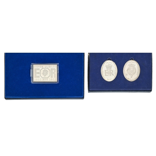 279 - One and a pair of Elizabeth II commemorative silver medals, 46 and 63mm, by Yorkshire Mint, Birmingh... 