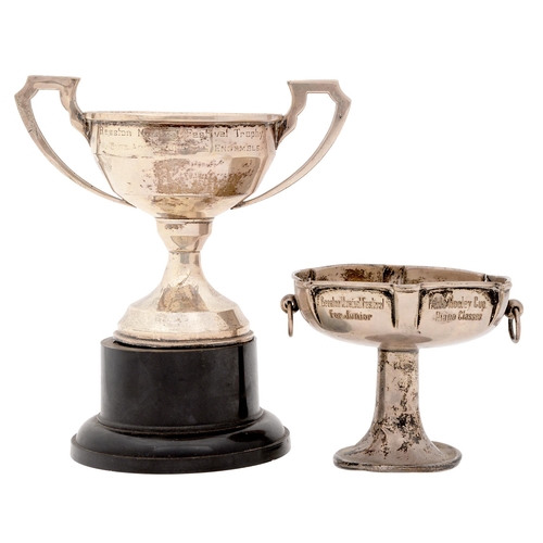 316 - A George V silver trophy cup, 13cm h, marks rubbed, Birmingham and another, Birmingham 1906, 8ozs (2... 