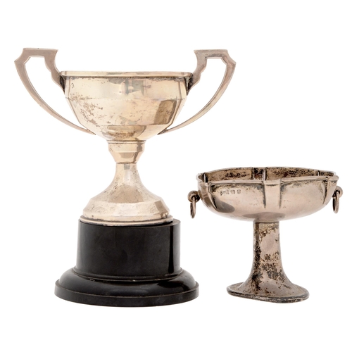 316 - A George V silver trophy cup, 13cm h, marks rubbed, Birmingham and another, Birmingham 1906, 8ozs (2... 