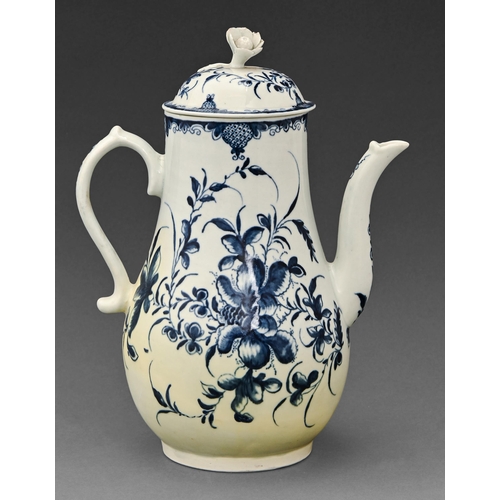 374 - A Worcester blue and white teapot and cover, c1780, painted in underglaze blue with the Mansfield pa... 