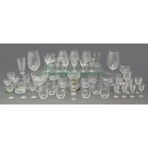 466 - Miscellaneous glassware