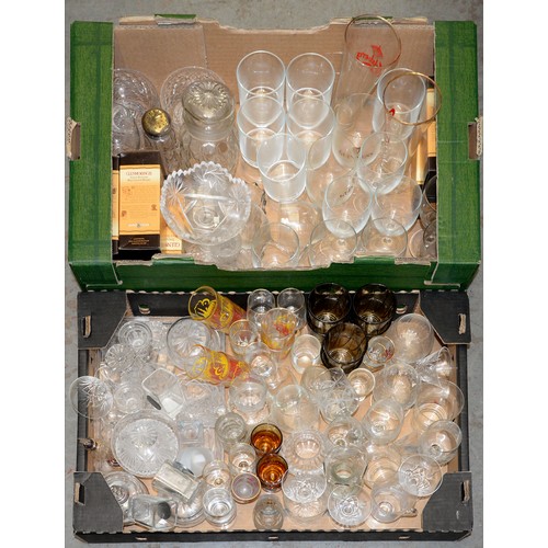 1371 - Miscellaneous cut and other glassware, including decanters, finger bowls, vases etc