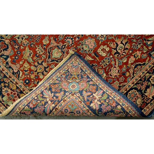 1141 - An antique Turkbaf rug, early 20th c, 130 x 210cm