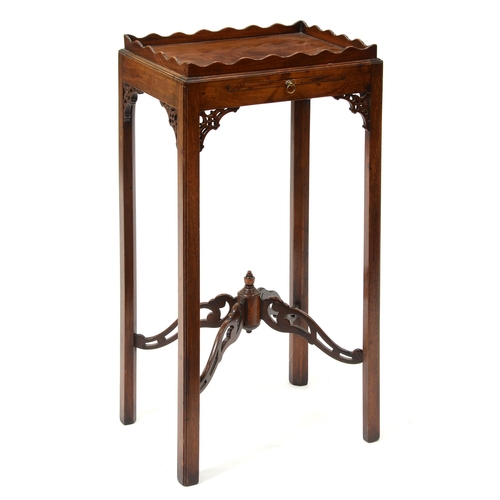 1162 - A mahogany table, 20th c, in George III style, with fretted brackets and stretchers, 74cm h; 27cm x ... 