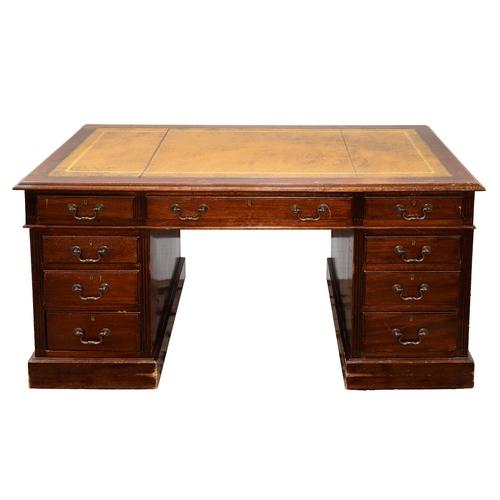 1189 - A reproduction mahogany pedestal desk, 75cm h; 73cm x 136cm