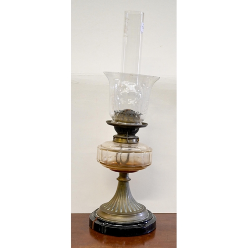 1455 - A Victorian brass oil lamp, with etched glass shade and clear glass font, individual duplex burner, ... 