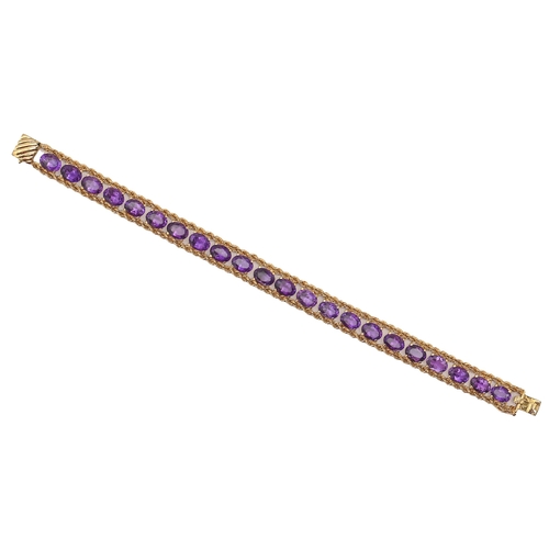 146 - An amethyst bracelet in gold, 18cm long marked 585, 15g