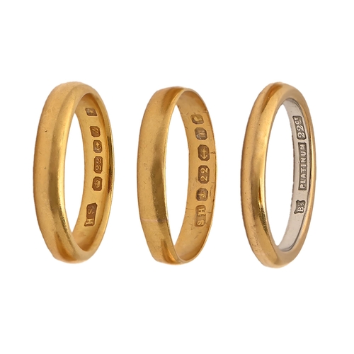 163 - A 22ct gold and platinum wedding ring and two 22ct gold wedding rings, 12g, various sizes... 