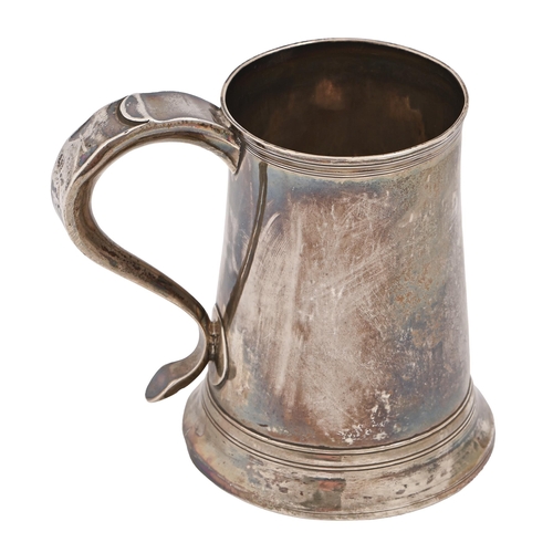 311 - A George III silver mug, 13cm h, by Langlands & Robertson, Newcastle 1794, 10oz