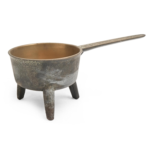 793 - An English bronze skillet, Bridgewater, Thomas Pyke, post 1776,  the handle cast T.P. B:WATER and si... 