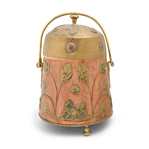 799 - A Dutch copper and brass coal bin and cover, c1900,  with applied decoration, liner, 46cm h... 