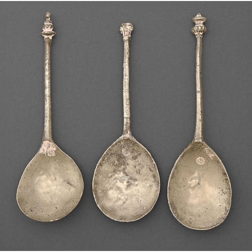 821 - Two pewter seal top spoons and another, 17th c, maker's marks