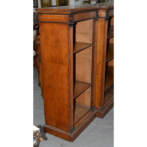 1176 - A Victorian breakfront oak bookcase, with ebonised mouldings, fitted with adjustable shelves, 121cm ... 