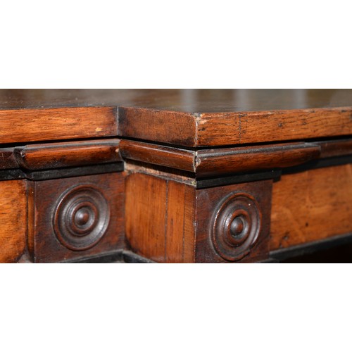 1176 - A Victorian breakfront oak bookcase, with ebonised mouldings, fitted with adjustable shelves, 121cm ... 