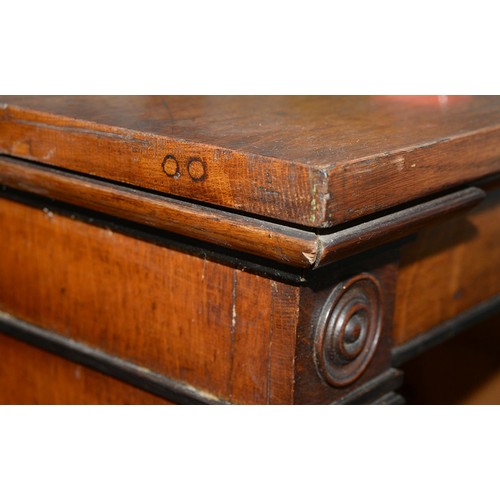 1176 - A Victorian breakfront oak bookcase, with ebonised mouldings, fitted with adjustable shelves, 121cm ... 