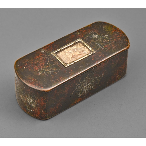 583 - An English 'tortoiseshell' painted papier mache snuff box, early 19th c, with rounded ends, the lid ... 