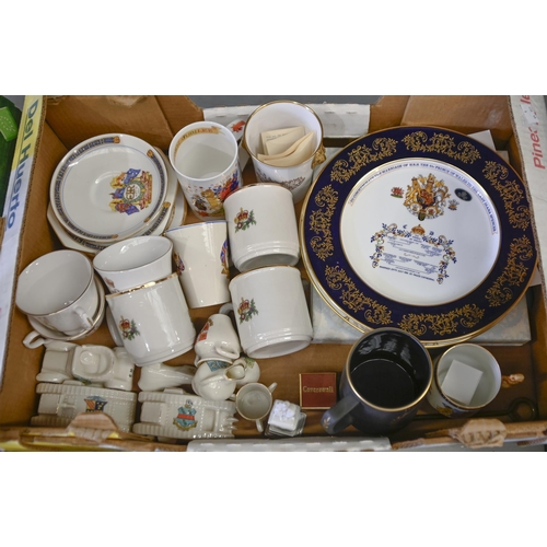 1012A - Miscellaneous commemorative ceramics, Arcadian china and other crested wares, etc