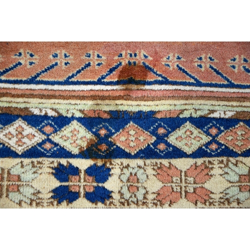 819 - A Turkish Ladik prayer rug, 140 x 122cm