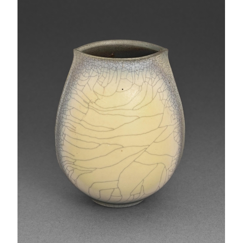 99 - Studio pottery. David James White (1934-2011) - Porcelain vase, blended and raku glaze, 14cm h, impr... 