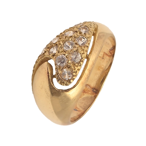 192 - A white stone ring,  in gold, Tunisian control mark, 5.7g, size N