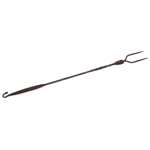 643 - A Cotswold School wrought iron toasting fork, early 20th c, 68cm l