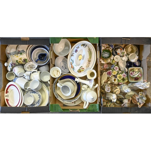 1060 - Miscellaneous ornamental pottery and porcelain, to include Royal Worcester, crested ware and tea ser... 