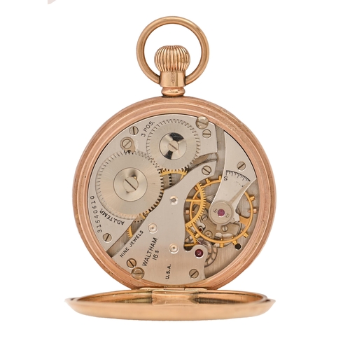 118 - A Waltham 9ct gold keyless lever watch, calibre 16S movement No. 31540610, in plain case, gold cuvet... 