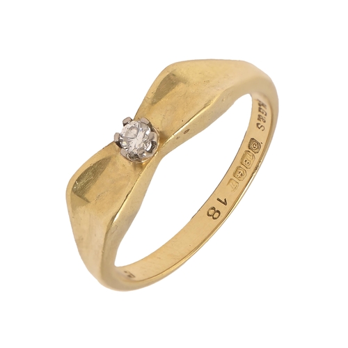 21 - A diamond bow ring, in 18ct gold, Birmingham 1968, 4.4g, size L