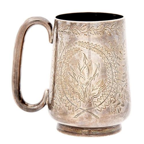 259 - A Victorian silver christening mug, 90mm h, marks rubbed, Exeter 1880, 4oz