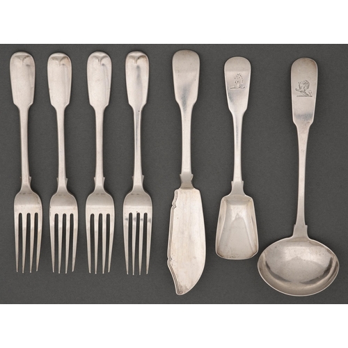 300 - Seven articles of Irish George III-Victorian silver flatware, Fiddle pattern, including a salt ladle... 