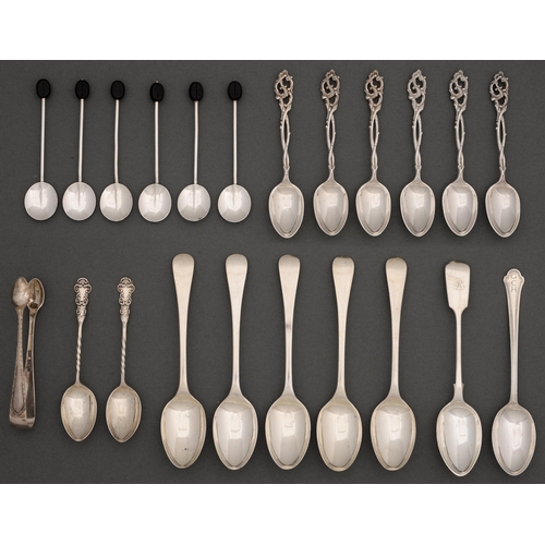 302 - A set of six Edwardian silver flower-back coffee spoons, with cast openwork stem, by The Goldsmiths ... 