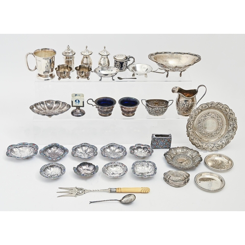 351 - Miscellaneous English and Continental silver articles, late 18th-20th c, to include a cartouche shap... 