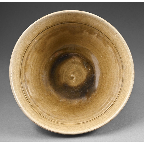 419 - Studio pottery. Richard Batterham (1936-2021), bowl, ash-glaze stoneware, 28cm diam, unsignedProvena... 