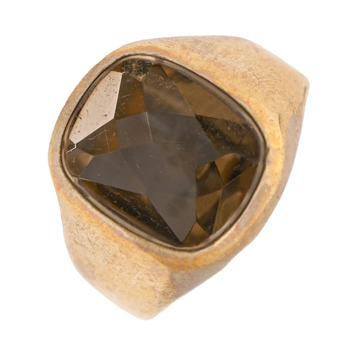 42 - A citrine signet ring, in gold, marks obscured, 4.2g, size N