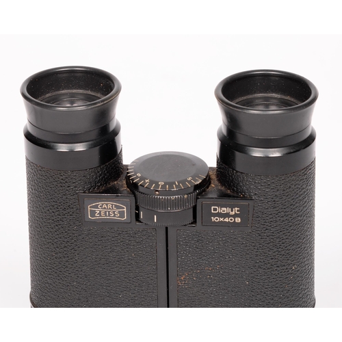 655 - Binoculars. Zeiss Dialyt 10 x 40B, Serial No 1013697, Zeiss leather case