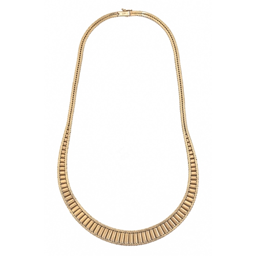 81 - A 9ct gold necklace, 42.5cm l, import marked London 1975, 40g