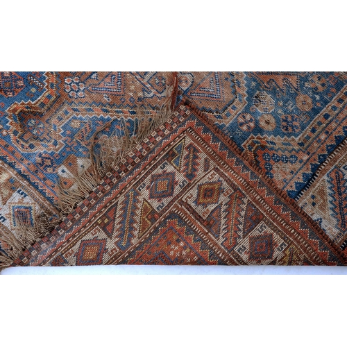 909 - A Qashqai rug, 156 x 201cm