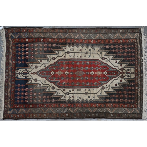 912 - Two rugs, 195 x 128cm and 93 x 65cm