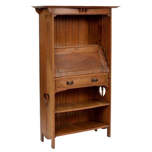 951 - An Arts and Crafts oak bureau, early 20th c, 155cm h; 95 x 42cm