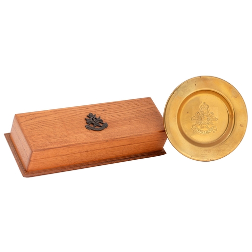 56 - Notts & Derby Regiment. An oak cigarette box, the lid applied with regimental metal badge, 28cm ... 