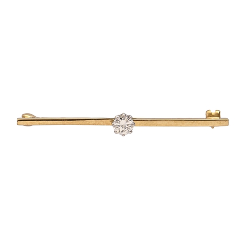 112 - A diamond bar brooch, in 18ct gold, with white gold pin, 45mm l, 3.7g