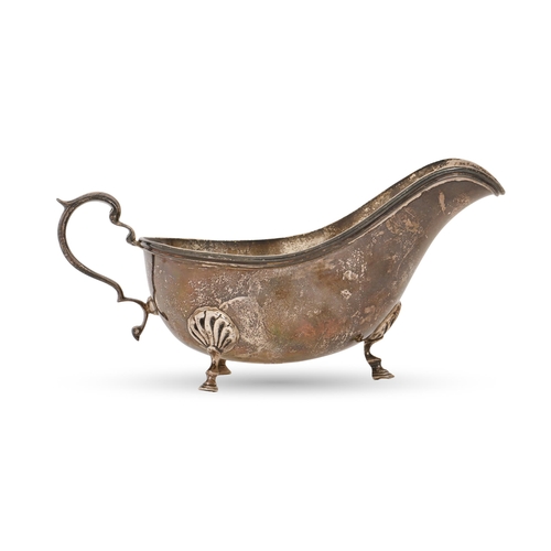 260 - A Canadian silver sauceboat, early 20th c, 19cm l, by Henry Birks & Sons, maker's marks includin... 