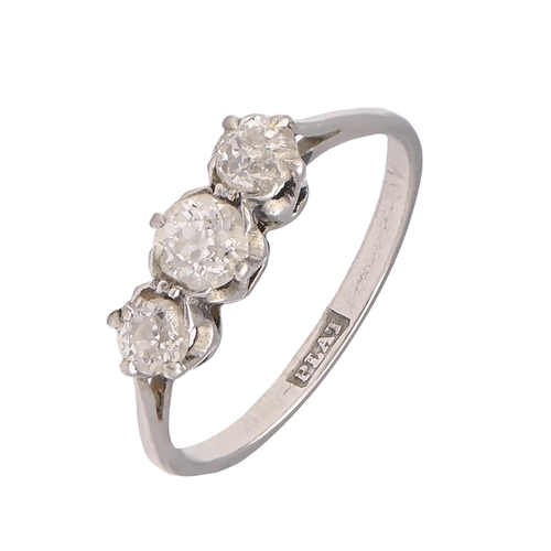 27 - A diamond ring, with old cut diamonds, in platinum, marked PLAT, 2.6g, size J