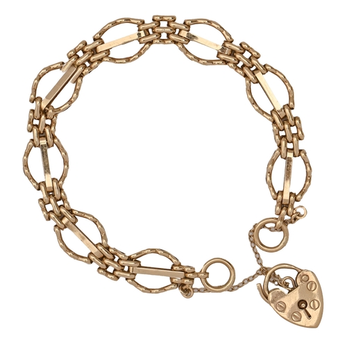 61 - A 9ct gold bracelet and padlock, 18cm l, 15.4g