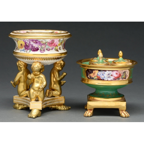 667 - A Derby inkwell, c 1820, the compressed bowl painted with continuous flowers on three gilt kneeling ... 