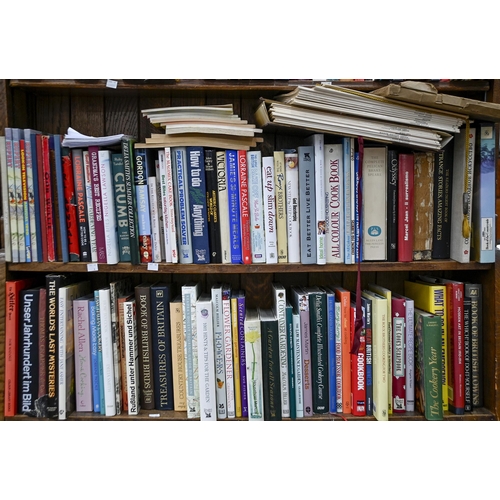 876 - Books. Eight shelves of general stock, 20th c, four volumes of Folio Society plays of Shakespeare, c... 