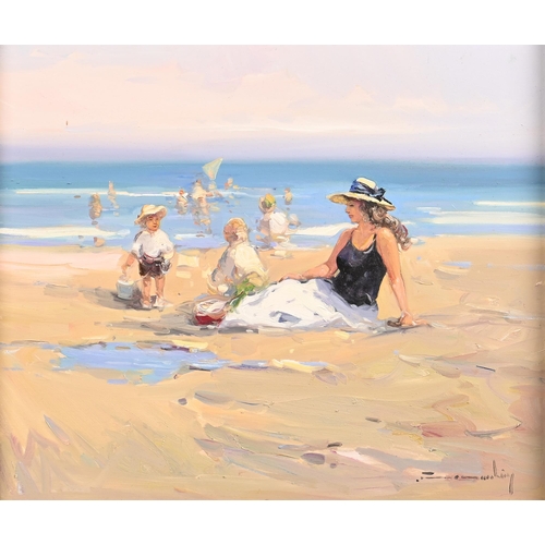 922 - Gabriel Casarrubios Martin  (1953 -) - Beach Scene, signed, oil on canvas, 38 x 46cm... 