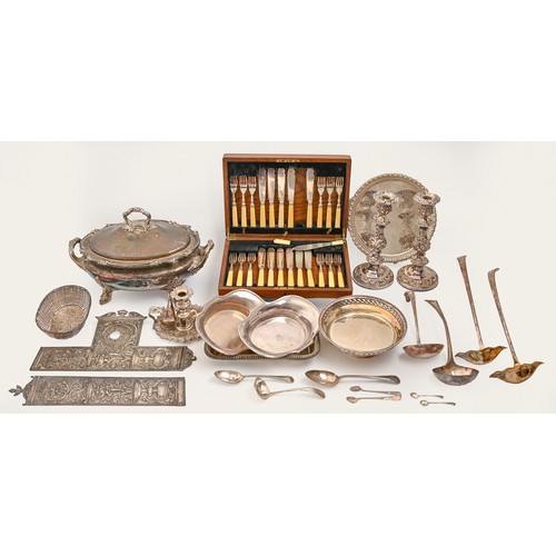 590 - Miscellaneous plated ware