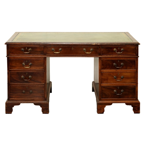 1234 - A mahogany pedestal desk, 20th c, with green tooled leather top, 78cm h; 138 x 68cm