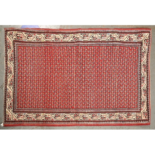 1064 - A West Persian serabend rug, 210 x 137cm